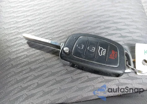 2015 Hyundai Santa Fe Sport 2.4L z USA, uszkodzony, nr VIN 5XYZTDLB6FG234181